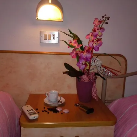 Готель Taioli Meuble 2*